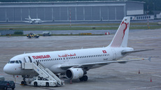 Airbus A320-214.jpg